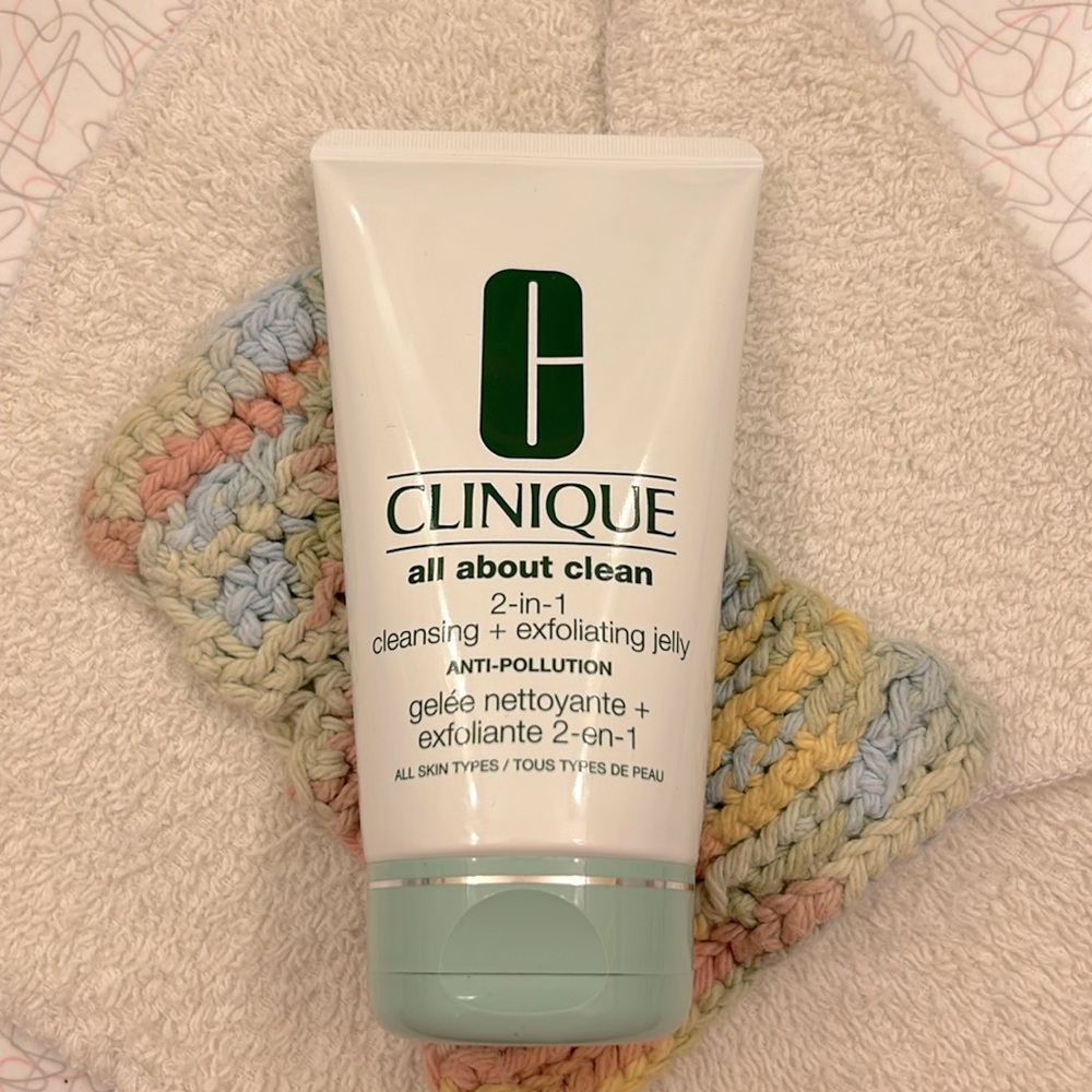 NEW! All About Clean 2-in-1 Cleansing + Exfoliating Jelly & surprise free sample